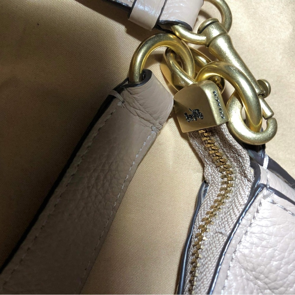 Coach Turnlock Leather Hobo Bag Black In Cream - Picture 10 of 11
